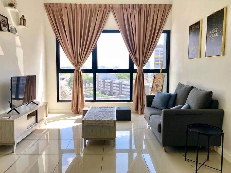 Cozy Mayfair Homestay Puchong Exteriör bild
