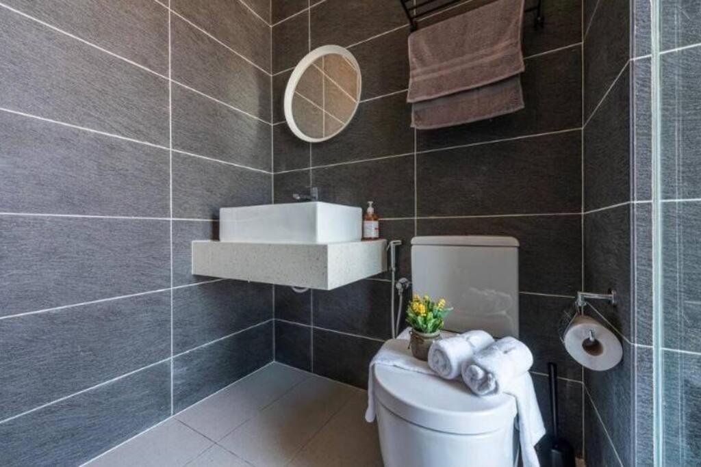Cozy Mayfair Homestay Puchong Exteriör bild